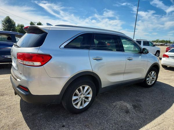 2016 KIA SORENTO L / LX