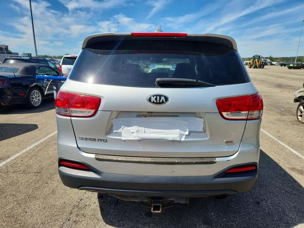2016 KIA SORENTO L / LX