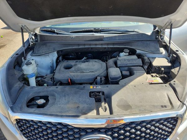 2016 KIA SORENTO L / LX