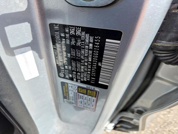 2016 KIA SORENTO L / LX