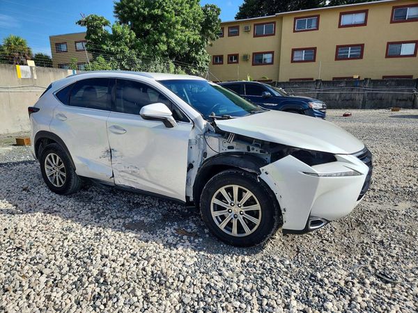 2017 LEXUS NX 200T 200t Luxury
