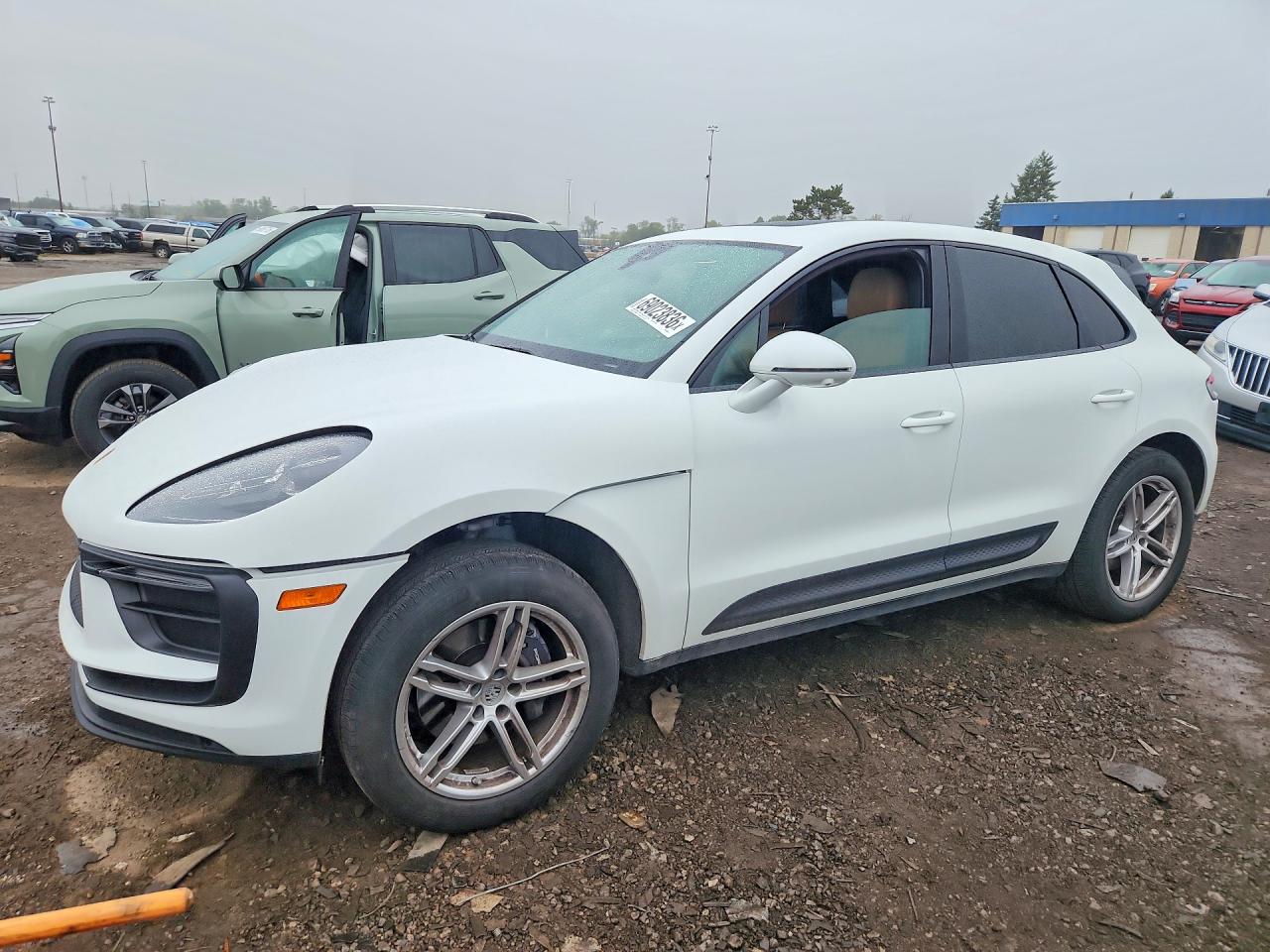 2025 PORSCHE MACAN — Front 3/4