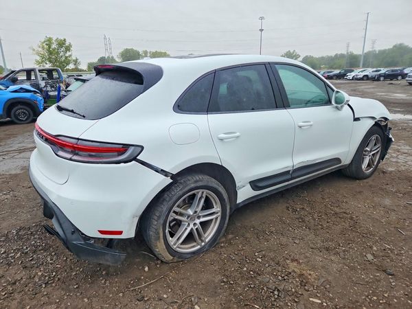 2025 PORSCHE MACAN — PSRA