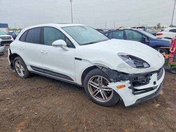 2025 PORSCHE MACAN — Passenger 3/4