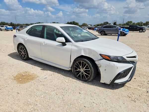 2021 TOYOTA CAMRY — Passenger 3/4