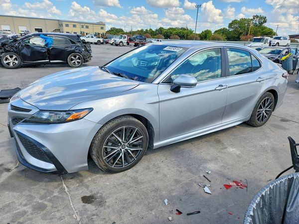 2024 TOYOTA CAMRY — Front 3/4