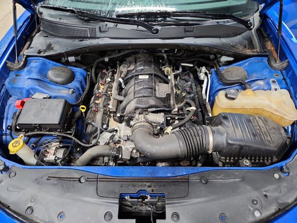 2020 DODGE CHARGER Police — Engine bay