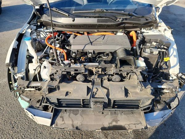 2021 HONDA CR-V HYBRID EX-L — Engine bay