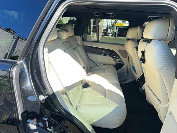 2023 LAND ROVER RANGE ROVER SE