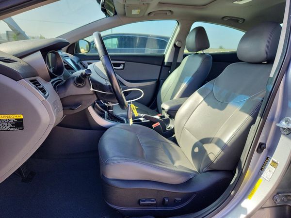 2015 HYUNDAI ELANTRA — DENT