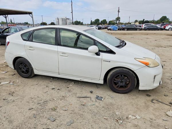 2013 TOYOTA PRIUS