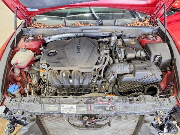 2025 HYUNDAI SONATA — Engine bay