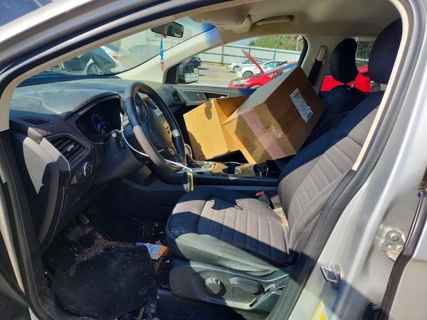 2017 FORD EDGE — DENT