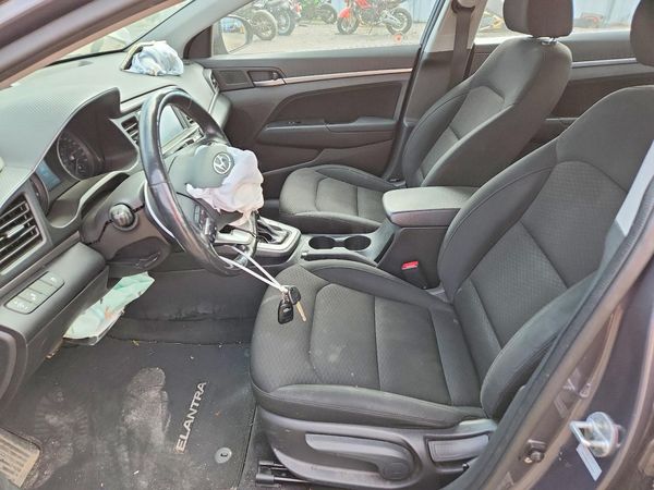 2020 HYUNDAI ELANTRA — DENT