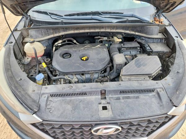 2019 HYUNDAI TUCSON — Engine bay