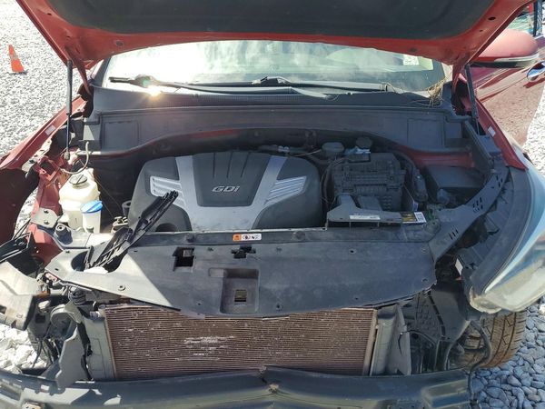 2017 HYUNDAI SANTA FE GLS — Engine bay