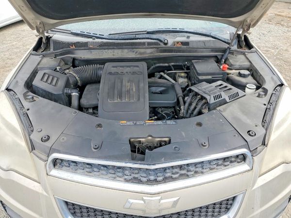 2012 CHEVROLET EQUINOX 1LT — Engine bay