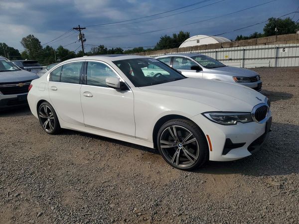 2021 BMW 330XI — Passenger 3/4