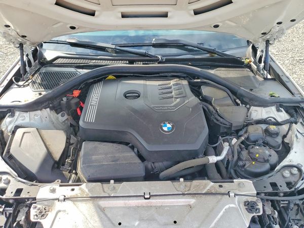 2021 BMW 330XI — Engine bay