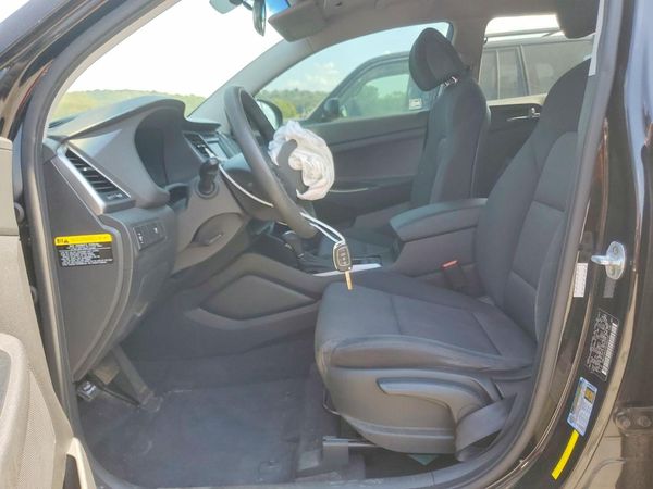 2017 HYUNDAI TUCSON — DENT