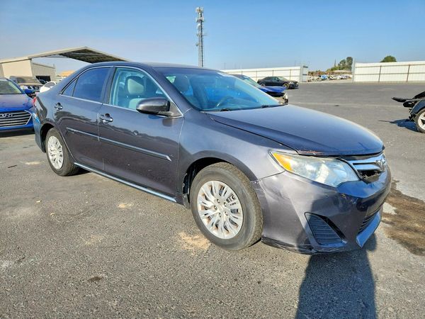2013 TOYOTA CAMRY — Passenger 3/4