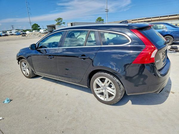 2015 VOLVO V60 Premier+ (non R design) — DSRA
