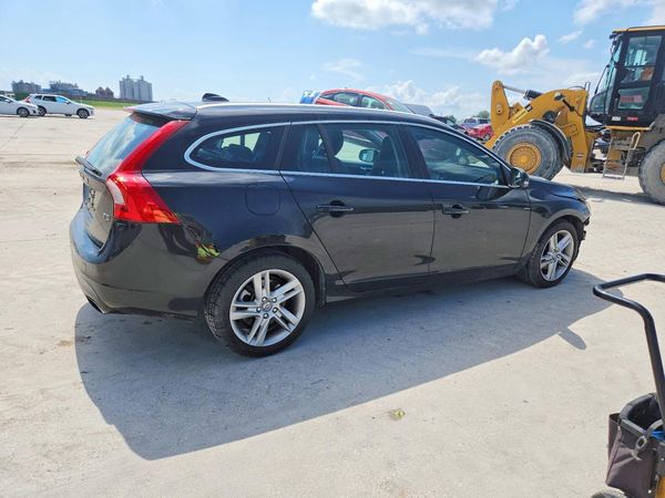 2015 VOLVO V60 Premier+ (non R design) — PSRA