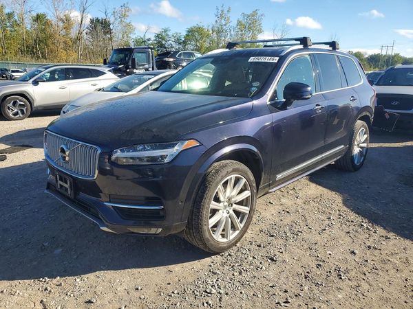 2016 VOLVO XC90 — Front 3/4