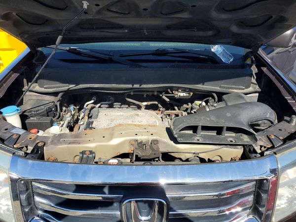 2013 HONDA PILOT EX-L with RES — Engine bay