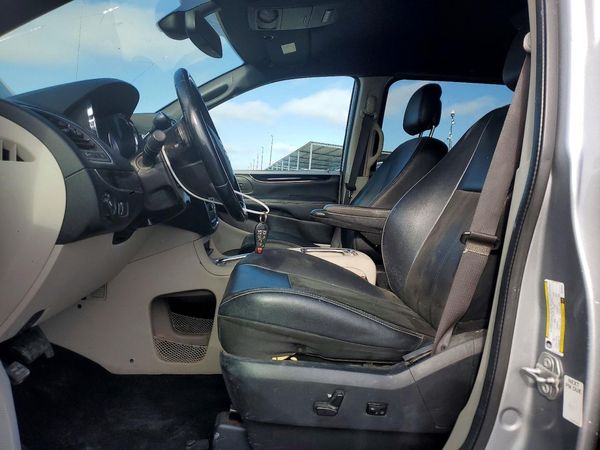 2019 DODGE GRAND CARAVAN SXT — DENT