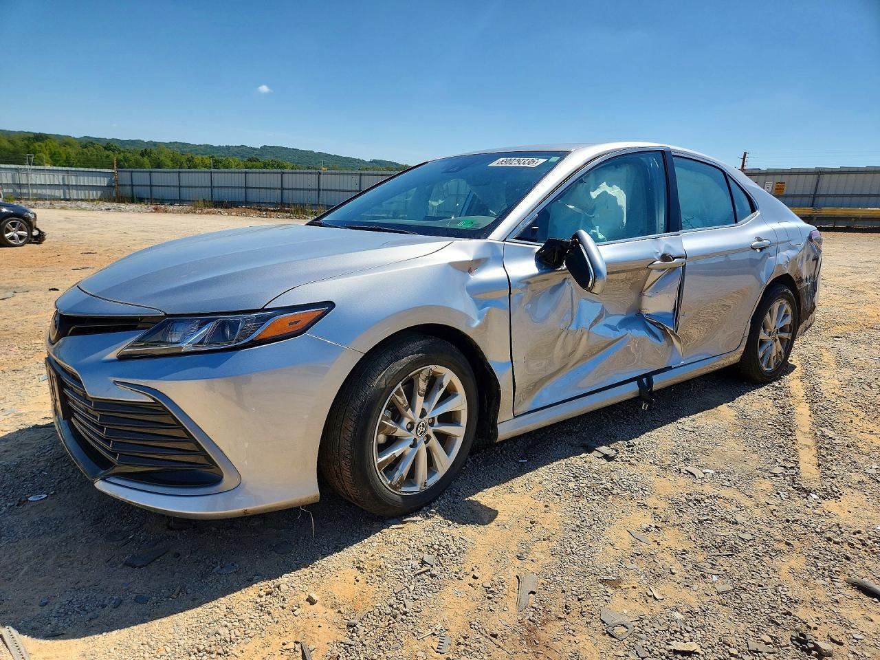 2023 TOYOTA CAMRY LE — Front 3/4