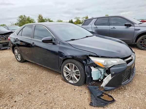2016 TOYOTA CAMRY — Passenger 3/4