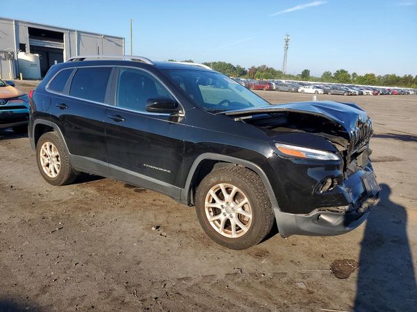 2017 JEEP CHEROKEE — Passenger 3/4