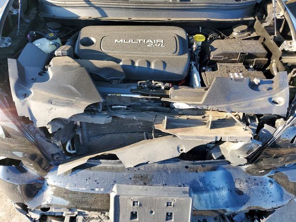 2017 JEEP CHEROKEE — Engine bay