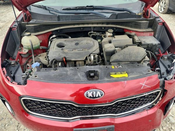 2017 KIA SPORTAGE — Engine bay