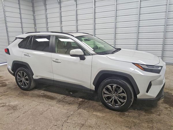 2025 TOYOTA RAV4 Limited — Passenger 3/4