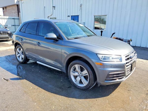 2018 AUDI Q5 — Passenger 3/4