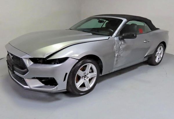 2026 FORD MUSTANG I4