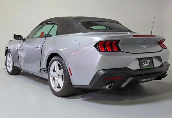 2026 FORD MUSTANG I4