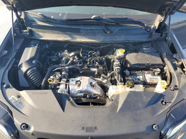 2019 JEEP CHEROKEE Latitude Plus — Engine bay