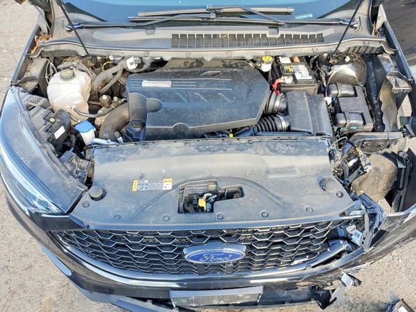 2020 FORD EDGE — Engine bay