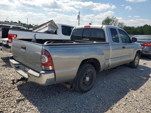 2015 TOYOTA TACOMA Delux Grade