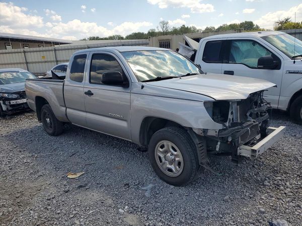 2015 TOYOTA TACOMA Delux Grade