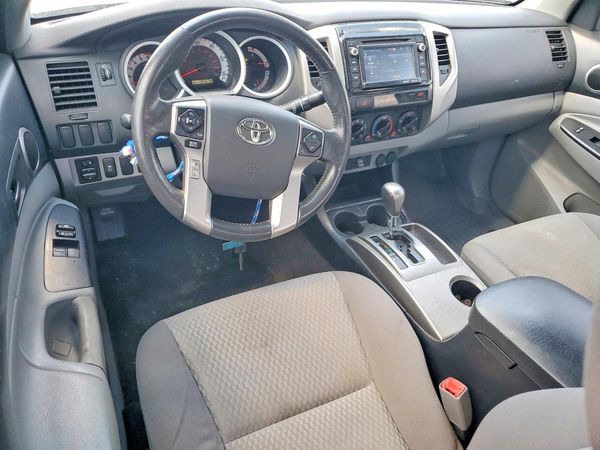 2015 TOYOTA TACOMA Delux Grade