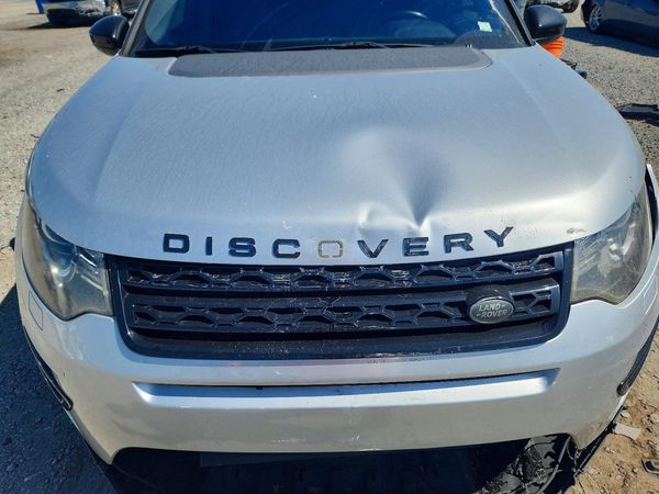 2017 LAND ROVER DISCOVERY SPORT — Engine bay
