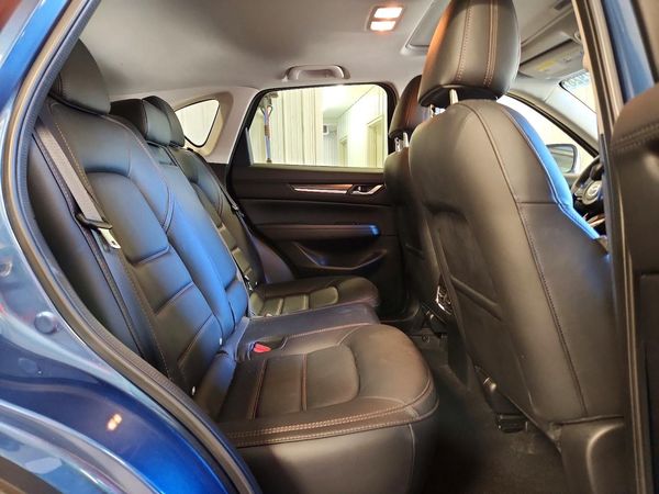 2023 MAZDA CX-5 Premium Package