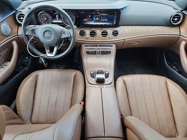 2018 MERCEDES-BENZ E-CLASS E300