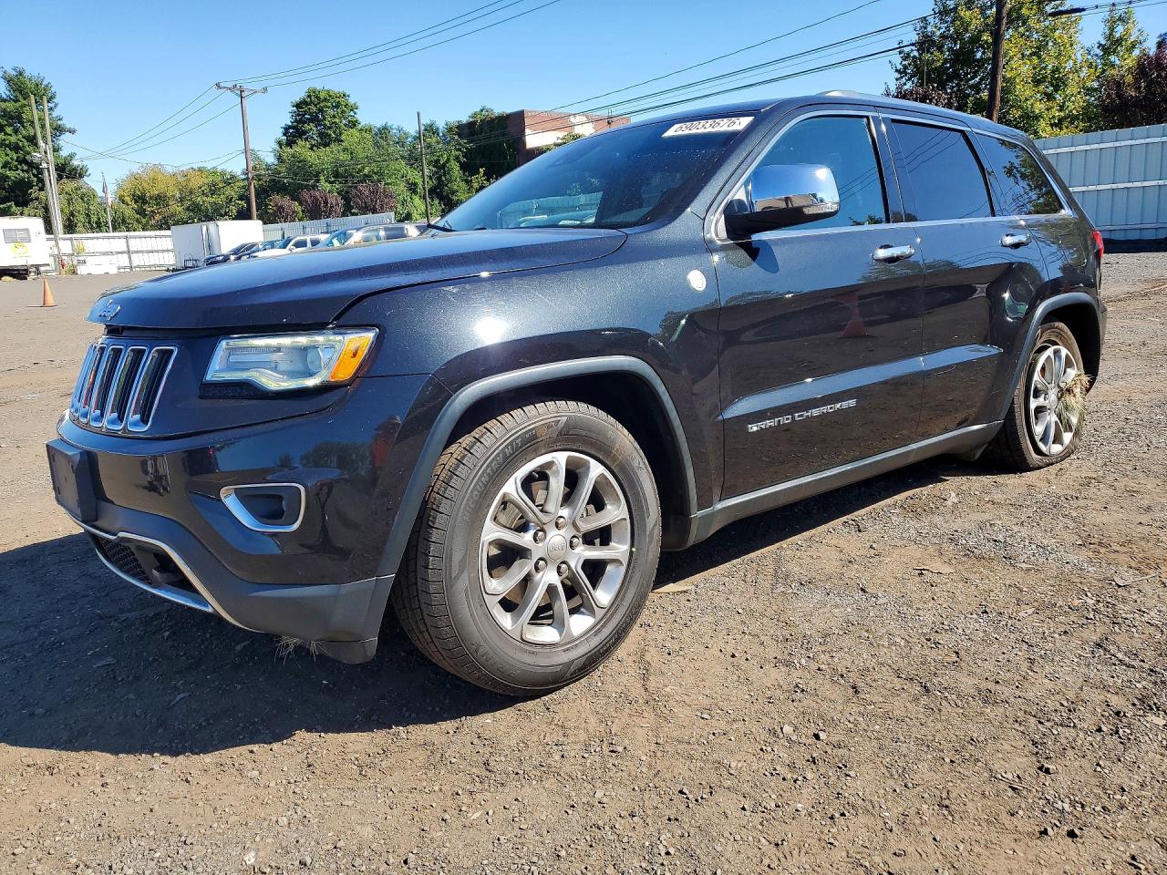 2016 JEEP GRAND CHEROKEE Limited — Front 3/4