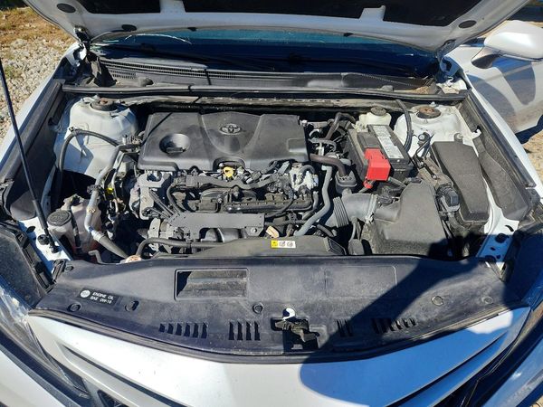 2021 TOYOTA CAMRY — Engine bay