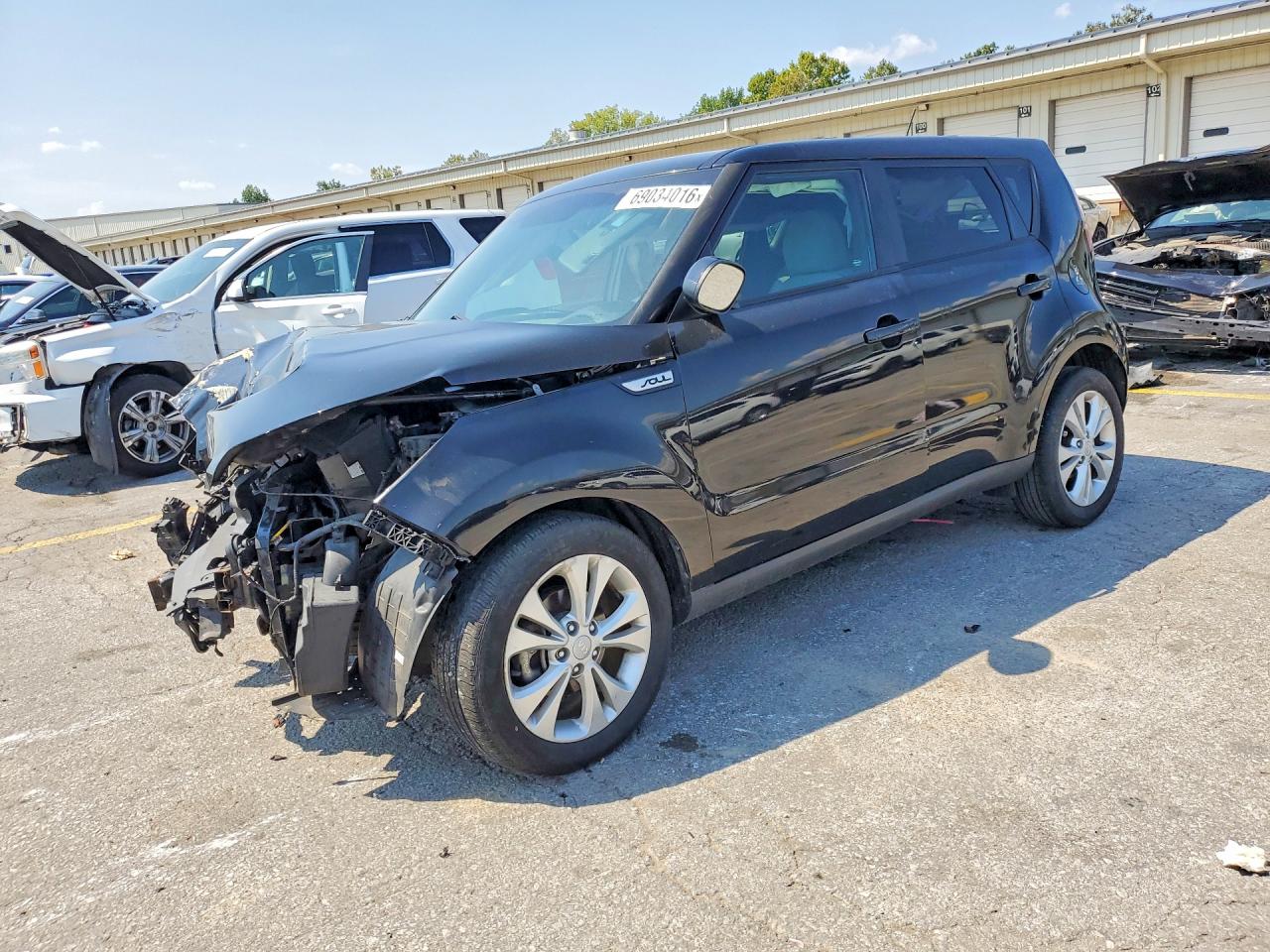 2016 KIA SOUL Exclaim — Front 3/4